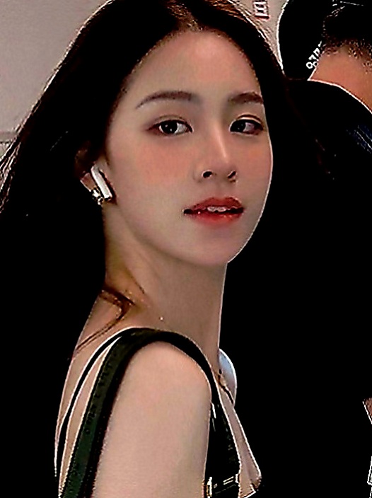 沙鹿外約：夢C |舌吻女王|170cm|50kg|C罩杯|21歲|介紹：性感的衣服. 服務很周到~床上是淫蕩的 服務好棒棒 嘻嘻~ 腰力好 性欲強