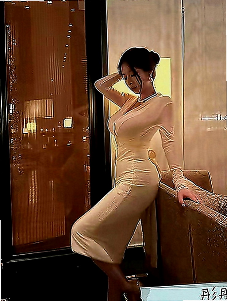 大里按摩全套：佳琪 |巨乳空姐|168cm|46kg|D罩杯|20歲|有興趣的老闆私下LINE密可馨唷！目前沒有老公 男朋友 大家都有機會