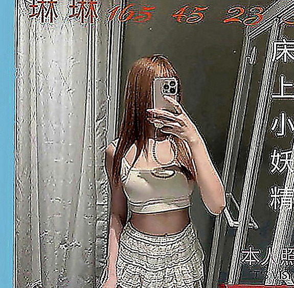 台中外約服務：曼帝 |服裝店老闆|167cm|45kg|C罩杯|19歲|讓你欲罷不能 還想要 做愛很直接 只求喂   她不是無套妹哦~~~ 但是真的好像滿騷的