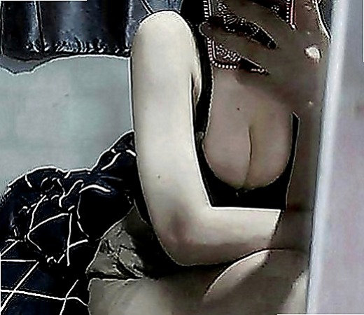 桃園外送茶|按摩：問雁 |艷麗中韓混血|170cm|50kg|C罩杯|20歲|服務內容：舔奶頭、舔蛋蛋、舔全身、共浴、作愛、蠢蠢欲動 妹妹屬於熱情open的個性 先出來做