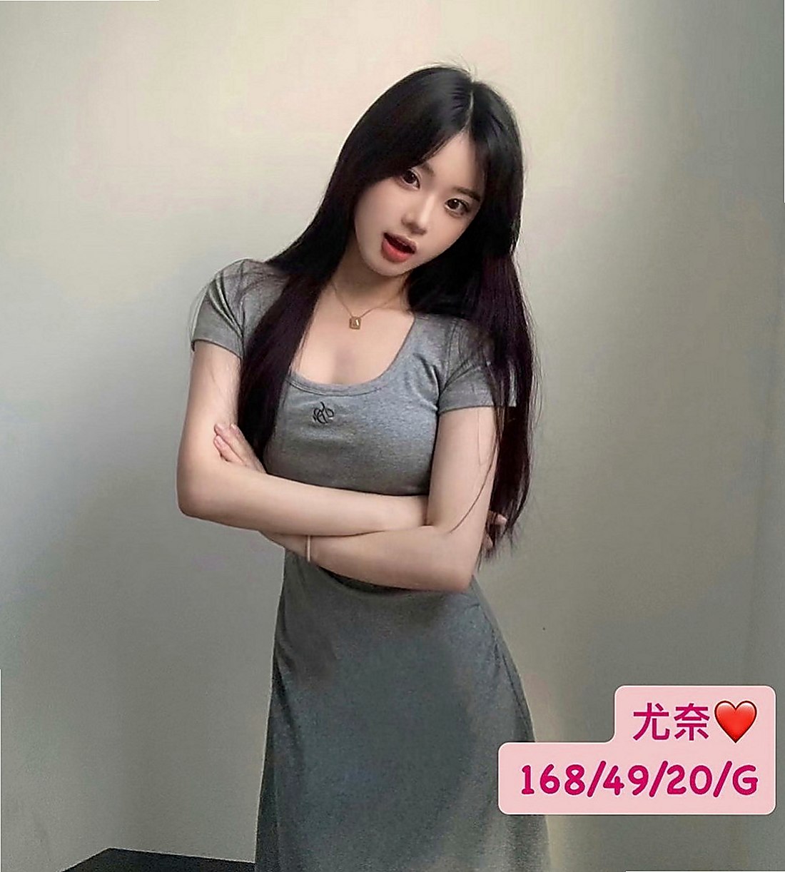 新竹外約茶|一夜情：依比 |乖乖妹|163cm|49kg|E罩杯|18歲|床上很有女朋友FU 口交 迷人的笑容.皮膚白.大眼.女人味十足..很會挑逗.